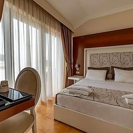 Sentinus Hotel