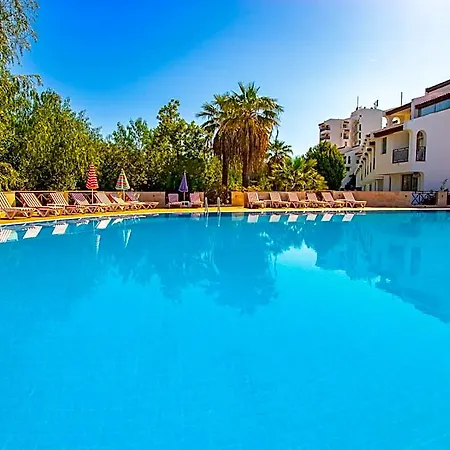 Otel Sentinus 4*